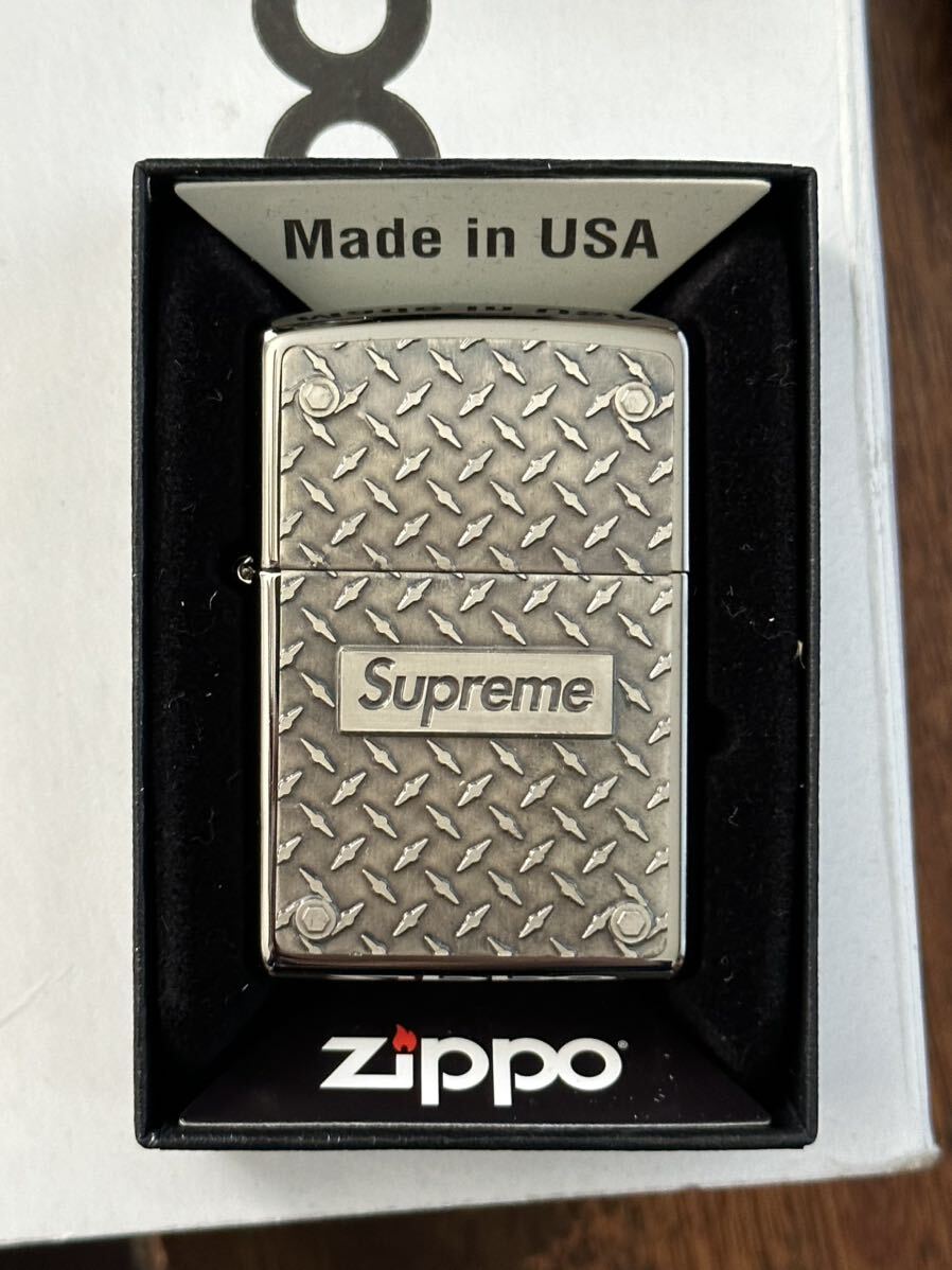 新品未使用 Supreme diamond plate Zippo シュプリーム box ロゴ ジッポ 銀 シルバー オイルライター ライター 未着火_画像2