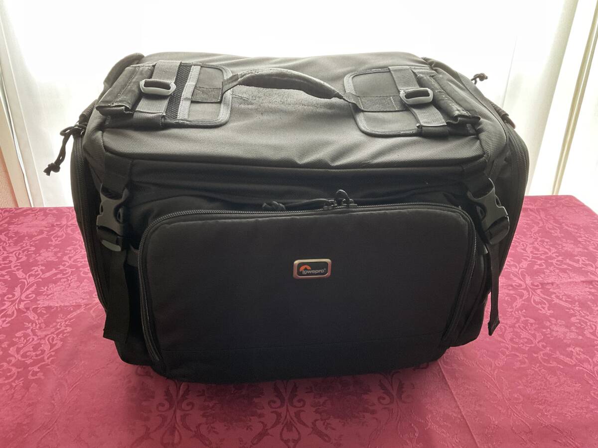 【中古美品】Lowepro ロープロ 大容量ショルダーバッグ「マグナム400AW」