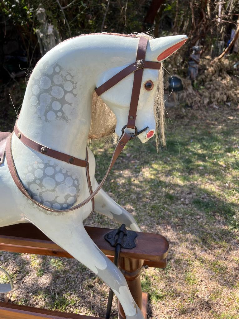  horse wooden horse rocking chair me Lee go- Land locking hose authentic style antique Vintage condition excellent actually . can ride condition store furniture 