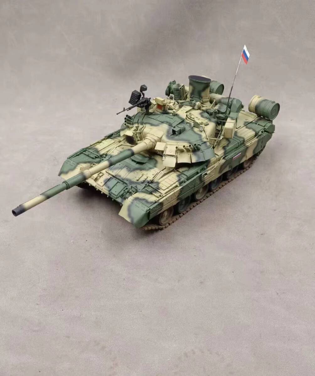 1/35 ロシア軍 主力戦車 T-80U 組立塗装済完成品_画像2