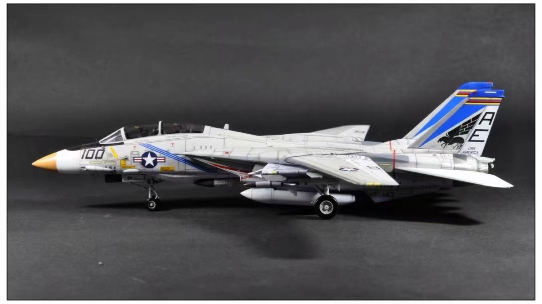 アカデミー1/72 アメリカ空軍 F-14A トムキャット 組立塗装済完成品_画像4