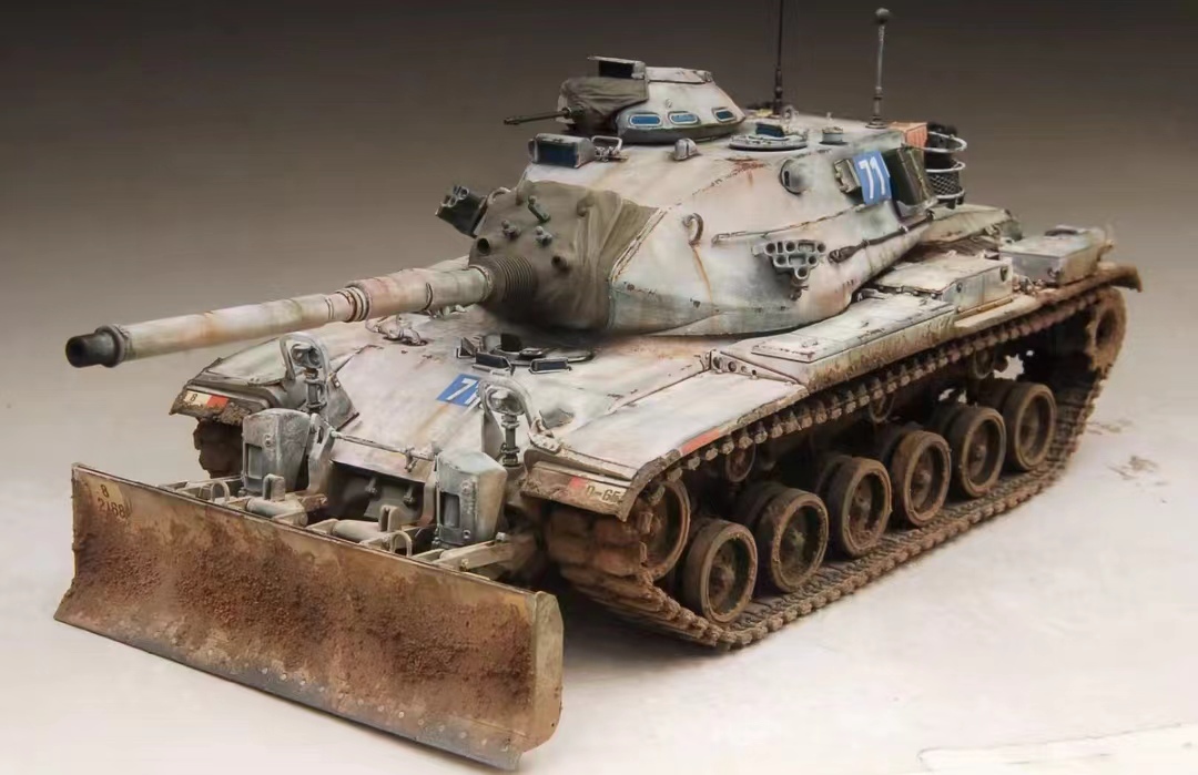 1/35 アメリカ M60A3 主力戦車 組立塗装済完成品_画像3