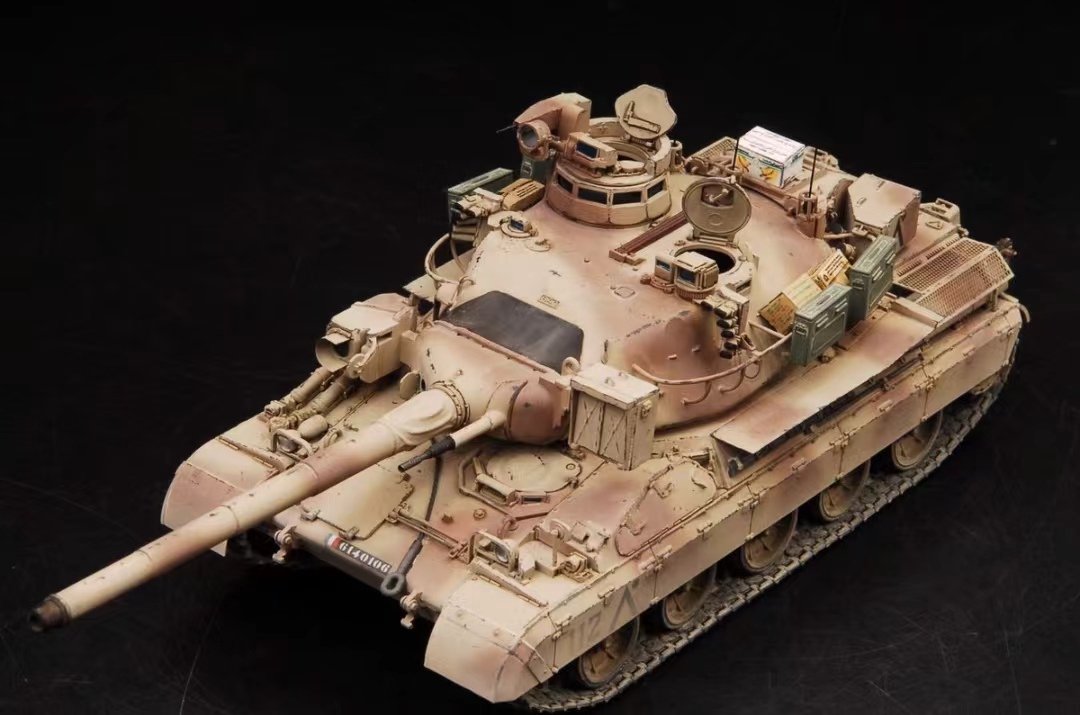 1/35 フランス軍 AMX-30B2 主力戦車 組立塗装済完成品_画像9