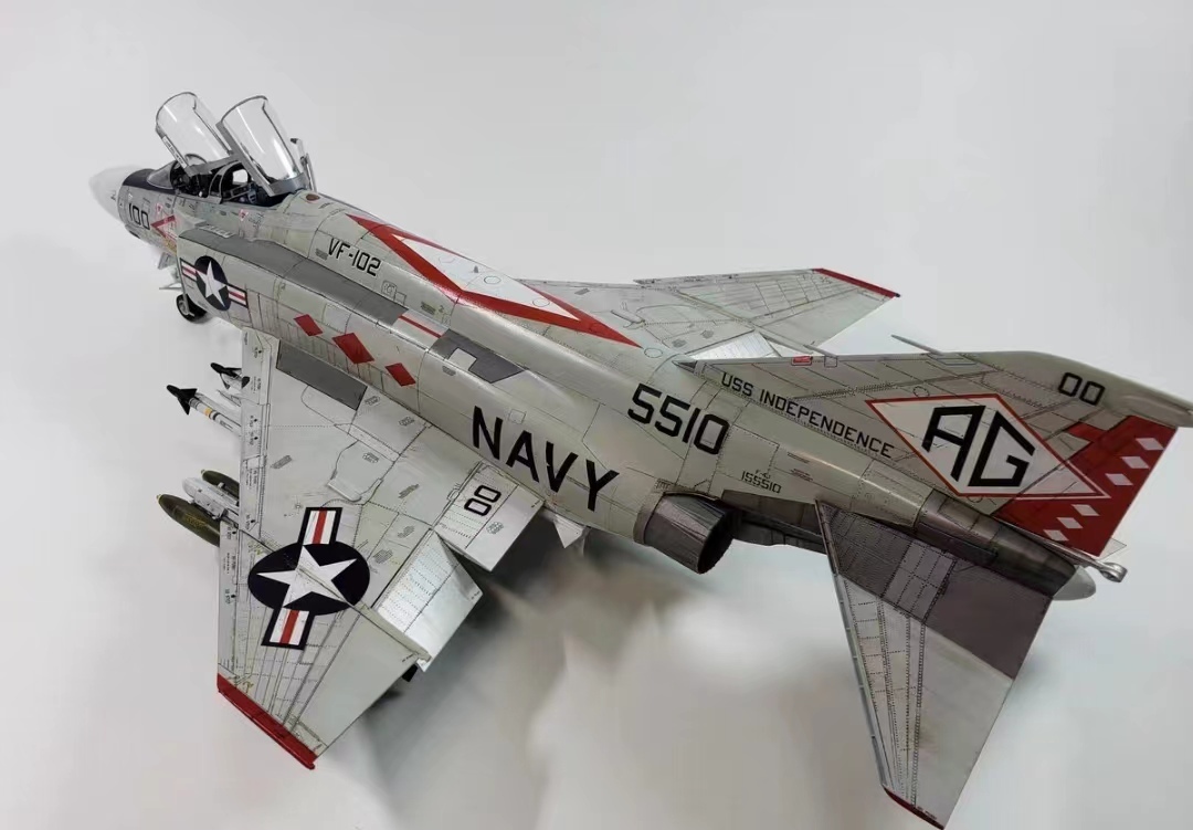 1/48 アメリカ空軍 F-4J ファントム 組立塗装済完成品_画像3