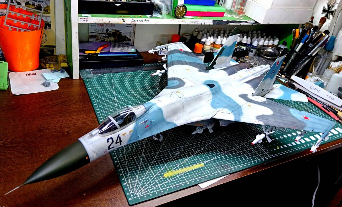 Yahoo!オークション - 1/32 ロシア空軍 SU-27 FLANKER B 組立 Yahoo!オークション - 1/32 ロシア空軍 SU-27 FLANKER B 組立