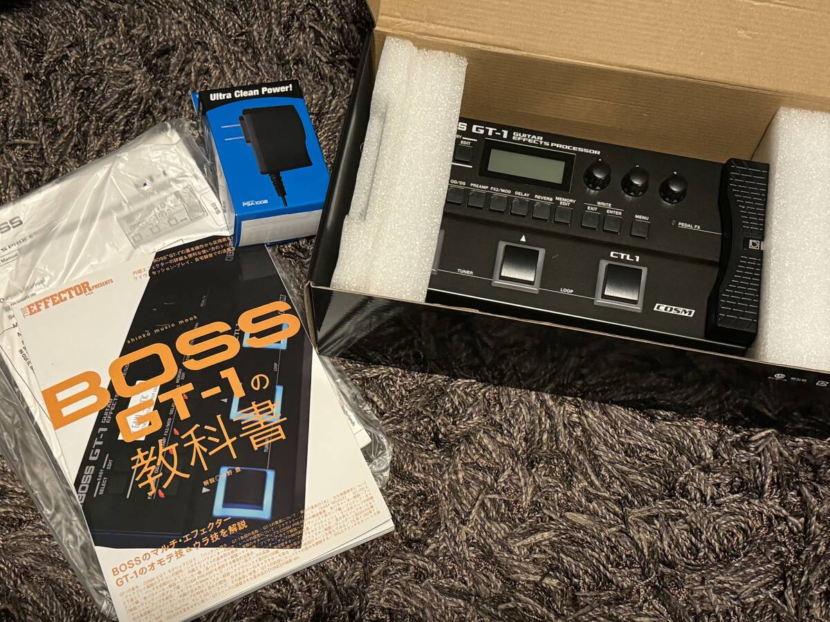 BOSS GT-1 取説、アダプター、別冊GT-1の教科書(ムック本）付き [動作品]_画像1