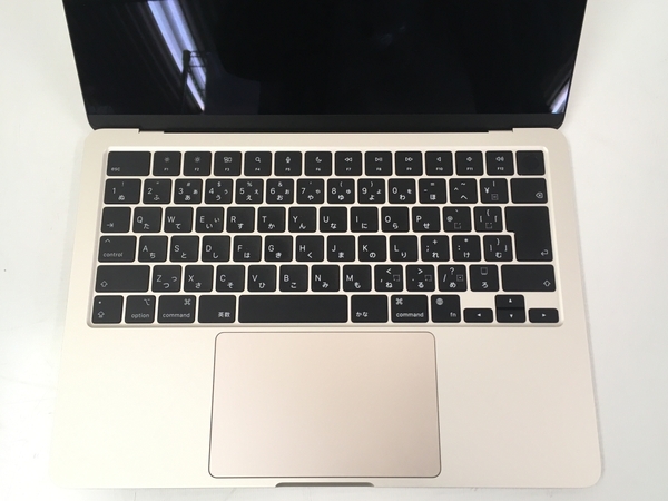 Apple MacBook Air M2 8C 2022 13.6型 ノートパソコン 8GB SSD 256GB 8C スターライト Ventura 中古 美品 T8533355_画像4