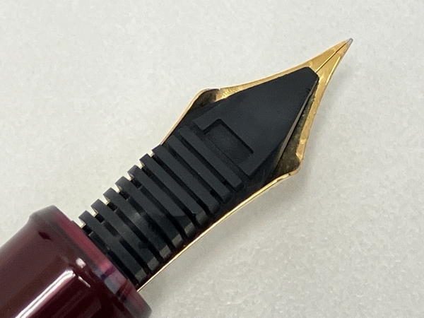 プラチナ万年筆 #3776 センチュリー 万年筆 ブルゴーニュ レッド 14K UEF 超極細 筆記具 中古 Z8702337の画像6