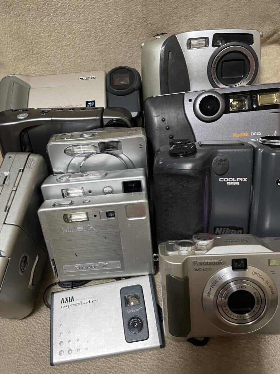 ジャンクデジタルカメラ大量まとめ売り 11点 Nikon,kodak,lumix,minola,fujifilm,casio他　コンパクトデジタルカメラ coolpix 995_画像1