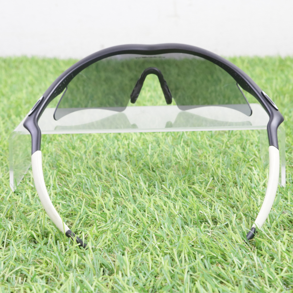 [ пакет имеется ]OAKLEY M FRAME спортивные солнцезащитные очки Oacley белый × черный цвет движение хобби тренировка начинающий mochi беж .n005FCEFR27