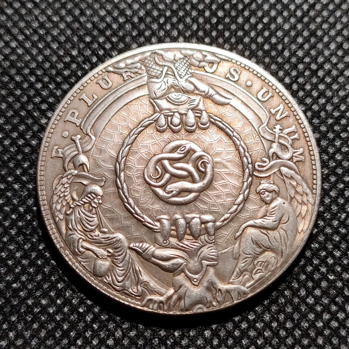 4015　アメリカ古銭　ルンペン貨幣　38mm　イーグル　チャレンジコイン　コイン　アンティーク　ホーボー_画像1