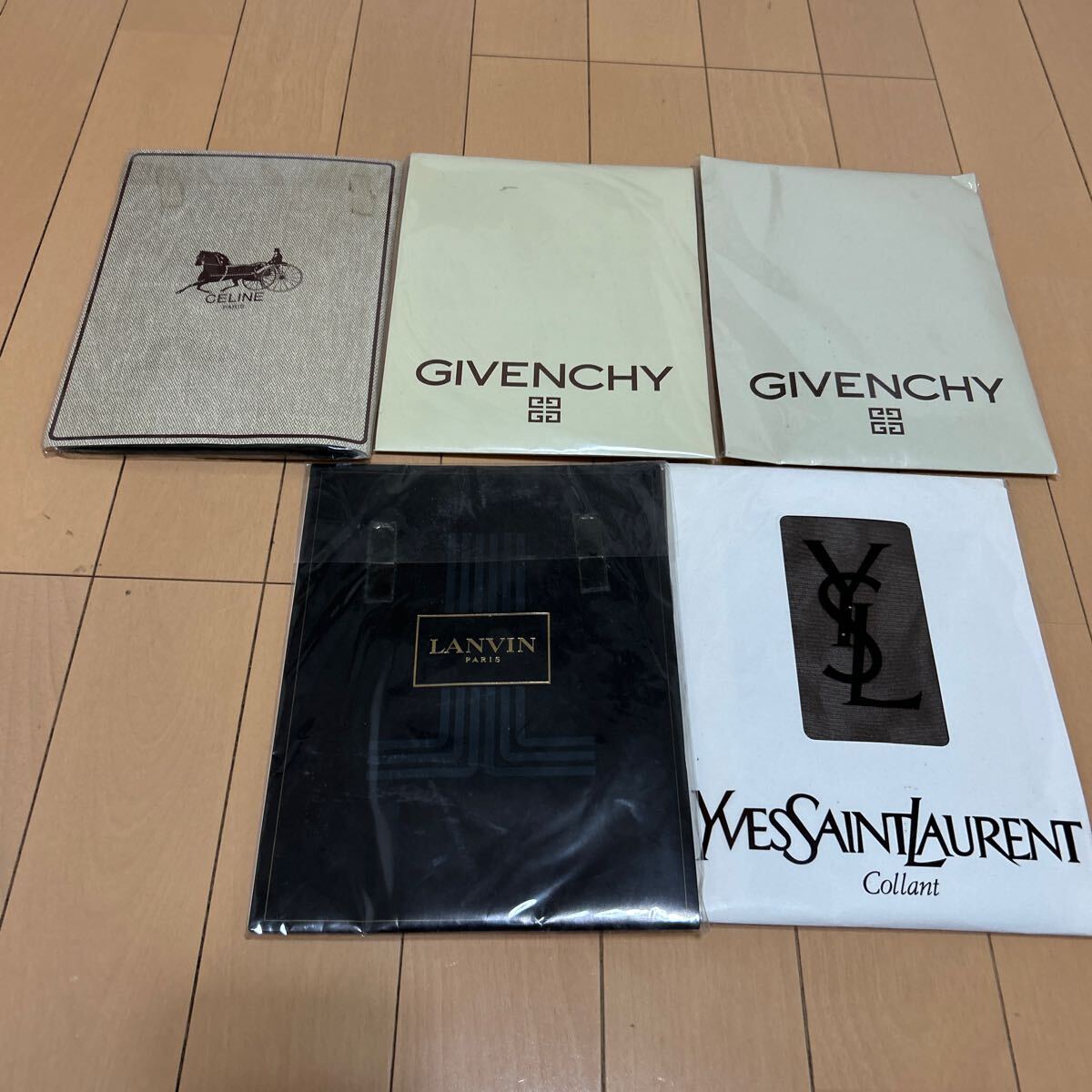 新品未使用ブランドストッキングまとめ売り5足セリーヌCELINEランバンLANVINイヴ・サンローランYVESSAINTLAURENT Mサイズジバンシー_画像5