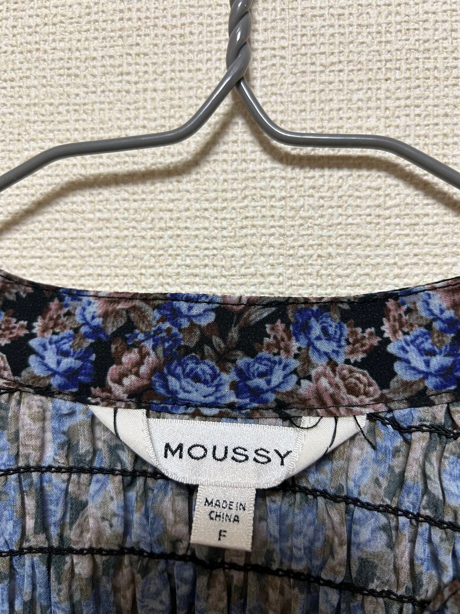 MOUSSY マウジー 長袖 シャツブルーブラックローズブラウス 小花柄シアーシースルーシャーリング総柄レディースシフォンＶネック