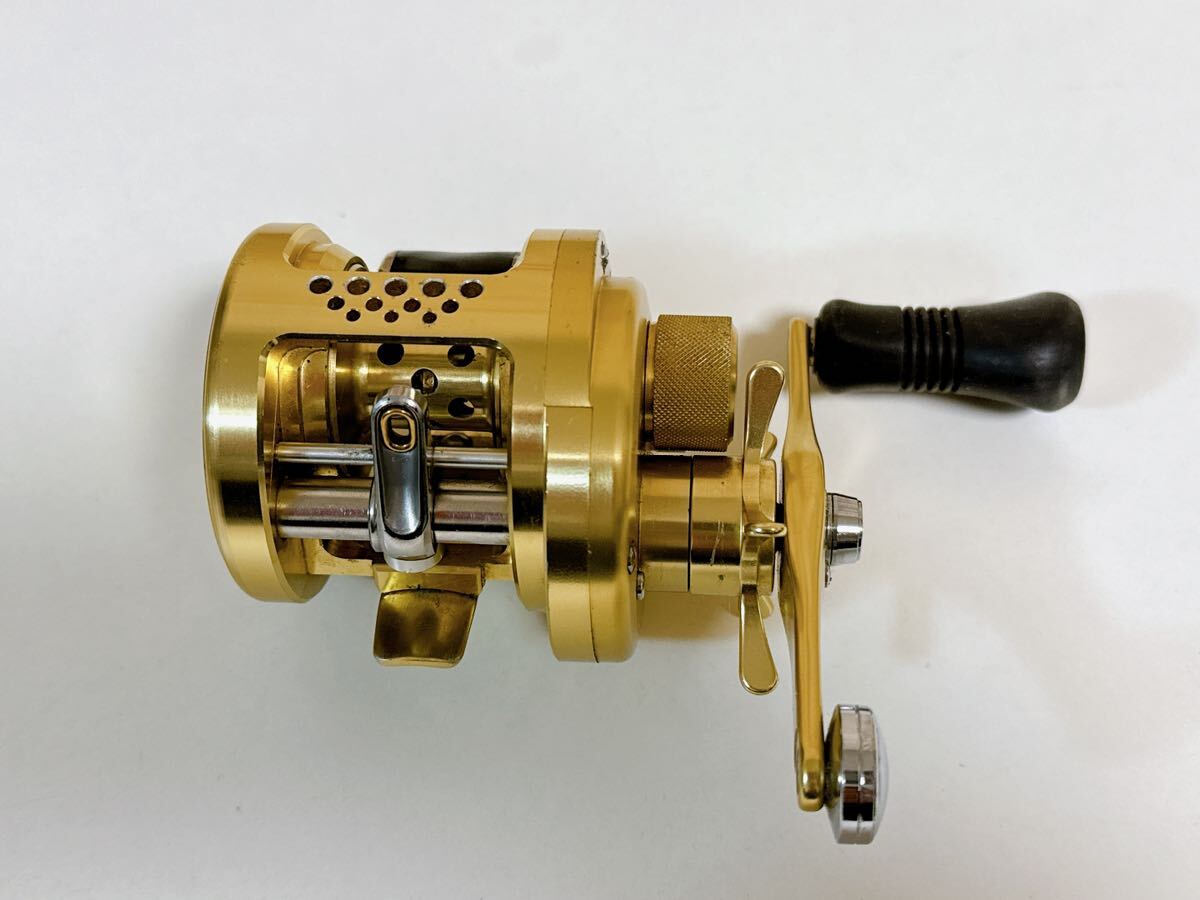 シマノ 04 カルカッタコンクエスト 301F Shimano CULCUTTA シマノ 04 カルカッタコンクエスト 301F Shimano CULCUTTA