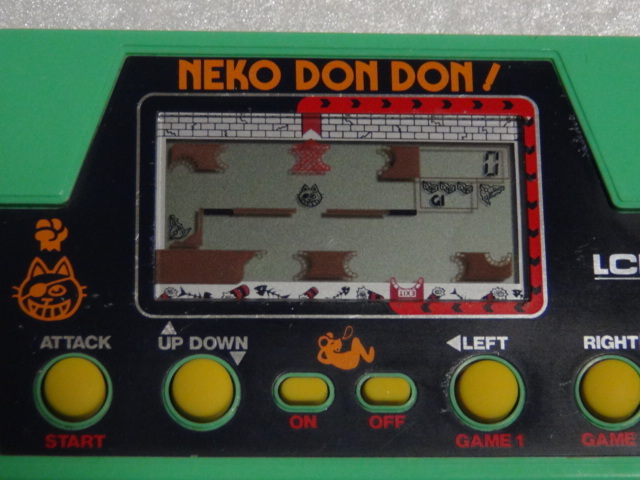 再値下 タカトク TAKATOKU NEKO DON DON ! ネコドンドン 猫 日本製 lsi lcd 面白い パンチ ネズミ レトロ ビンテージ 電子ゲーム動作OK！_画像4
