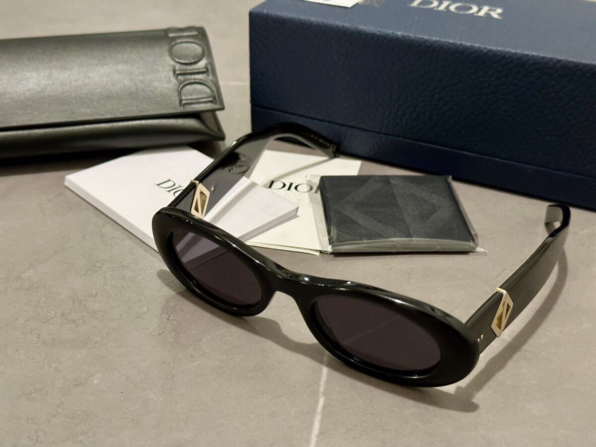 新品 Dior x CACTUS JACK CD Diamond R1I Rounded Sunglasses 新品 Dior x CACTUS JACK CD Diamond R1I Rounded Sunglasses