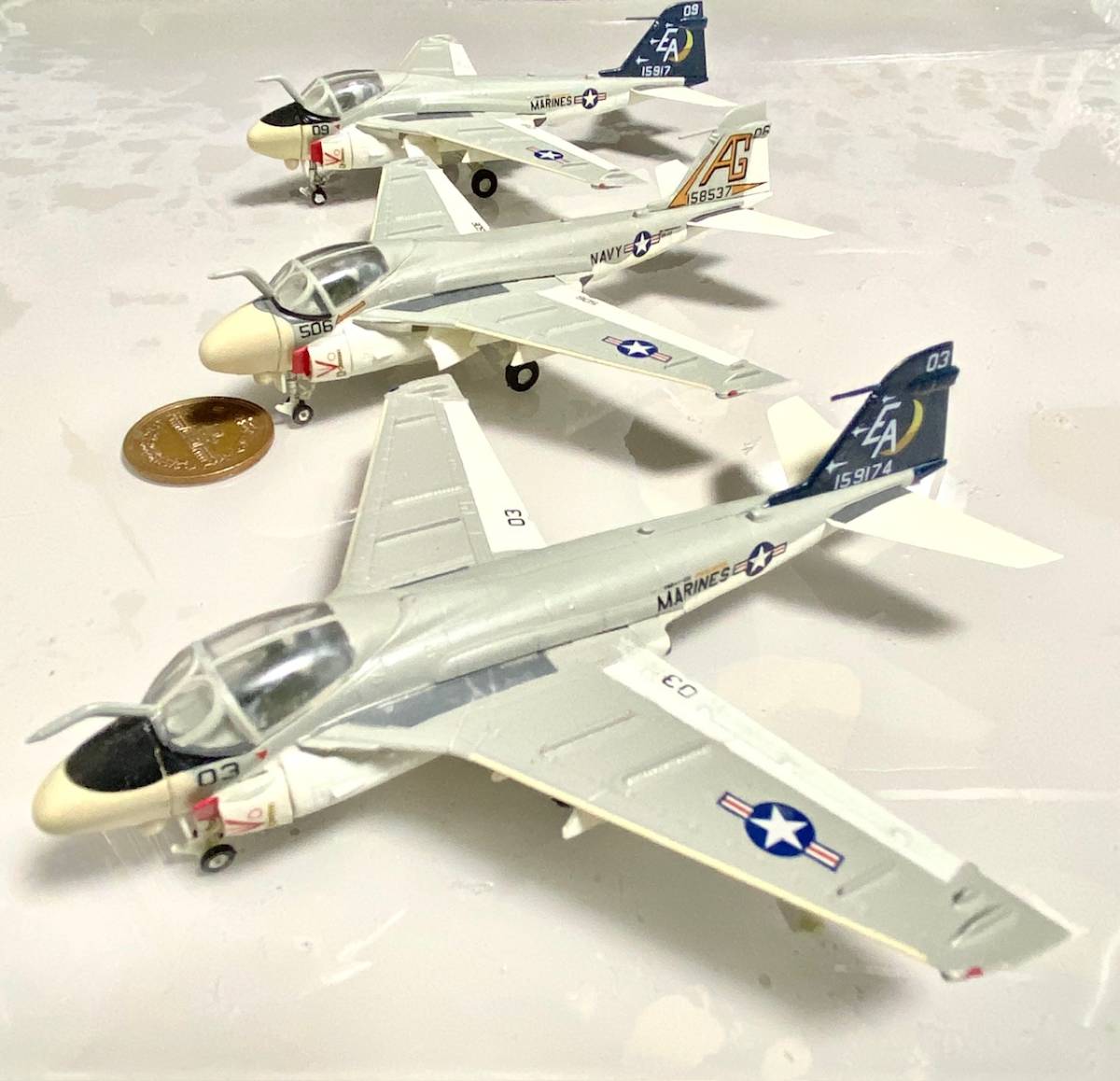 アメリカ空軍 A-6E イントルーダー 組立済 エフトイズ F-toys 艦載機コレクション 1/144 ３機_画像1