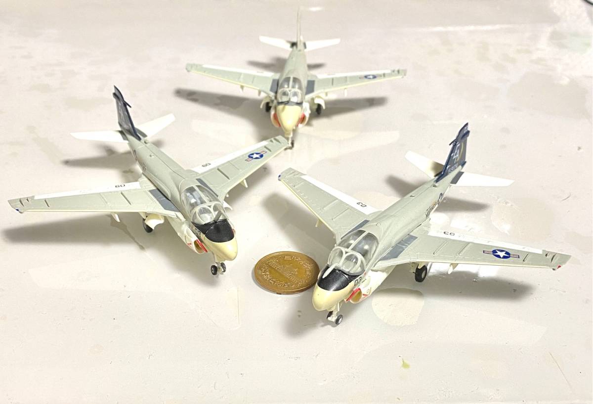 アメリカ空軍 A-6E イントルーダー 組立済 エフトイズ F-toys 艦載機コレクション 1/144 ３機_画像4