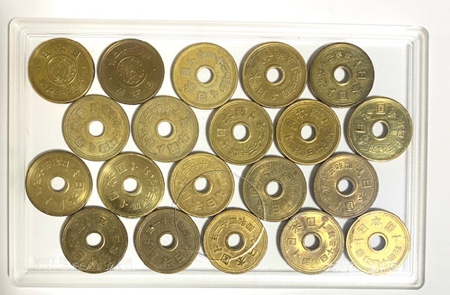 昭和の全5円硬貨　昭和23～昭和28年、 昭和32年～昭和64年 合計40枚　_画像3