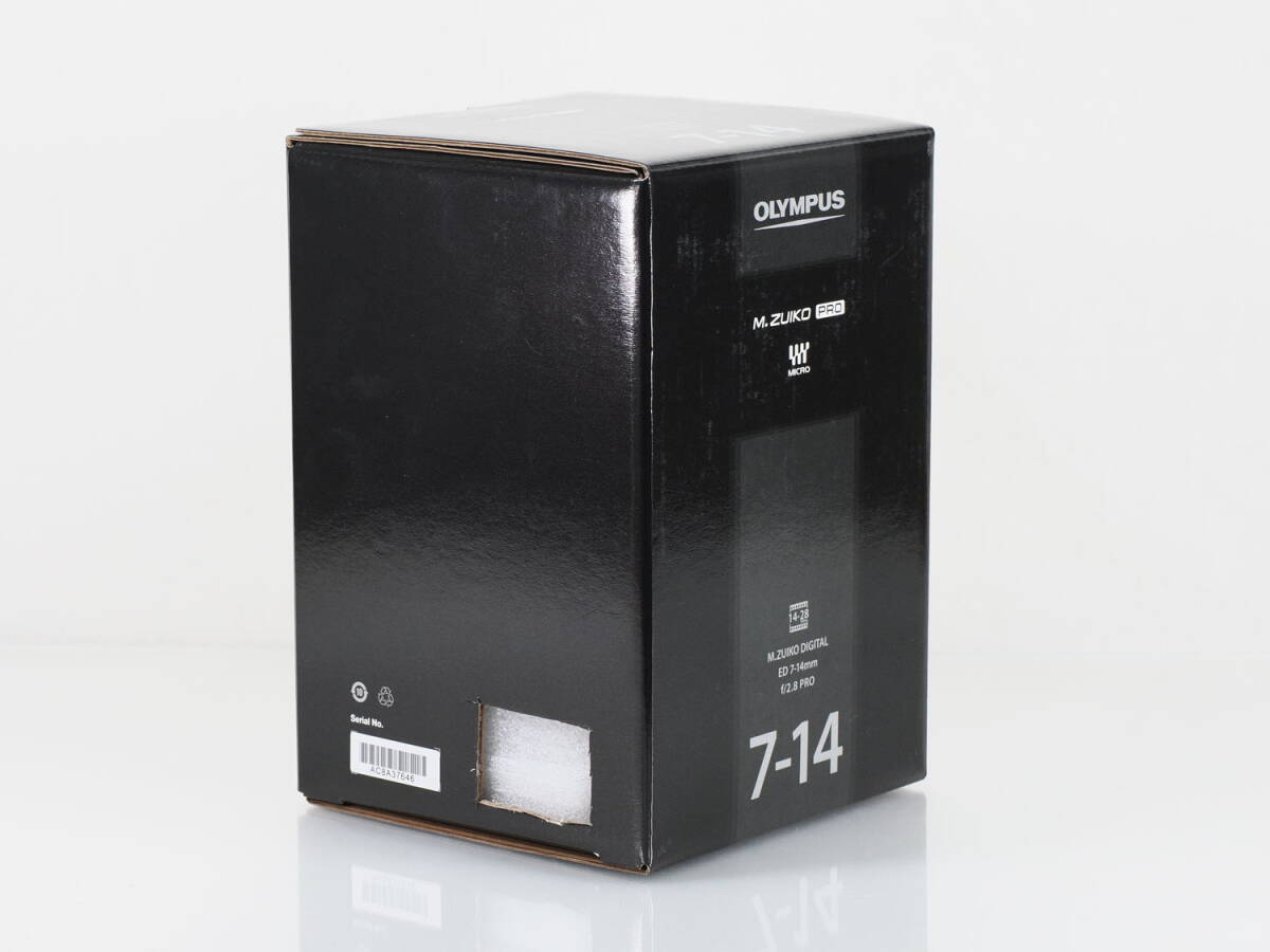 オリンパス M.ZUIKO DIGITAL ED 7-14mm F2.8 PRO 元箱 購入直後の画像7