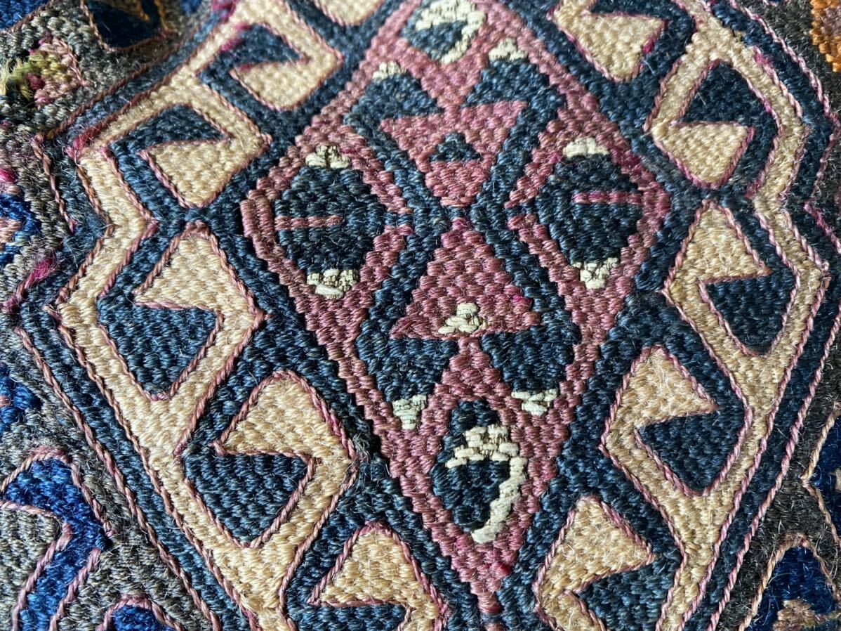 大変貴重8万以上のチュヴァル使用シム糸入り100年以上前に織られたトルコ有名産地マラティヤシナンルチュヴァル使用クッションカバー破格の画像10