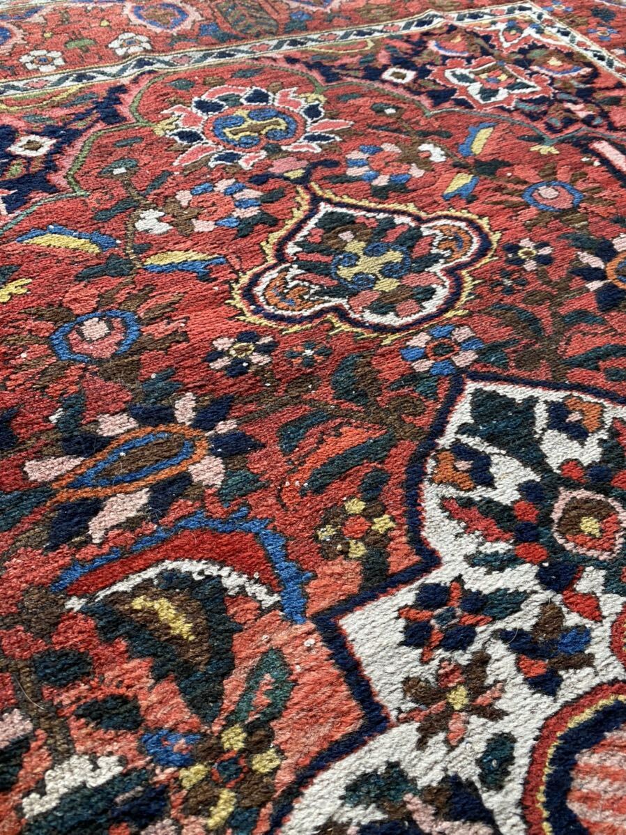 アンティークのバクティアリ絨毯/使いやすい203×143ゴージャスな総草木染の質の良いベルベットの様なペルシャ絨毯/破格よりスタート！_画像6
