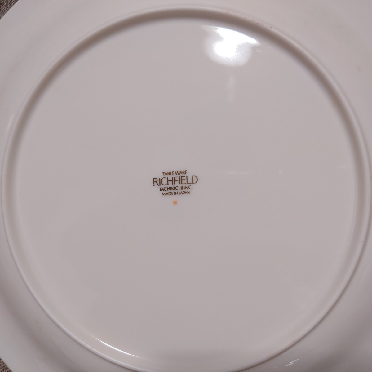 ★未使用★古い品です★たち吉 RICHFIELD 洋食器 ヴァンセーヌベリーセット 大皿約25.7 小皿約15.1×5枚 ホワイト 白の画像2