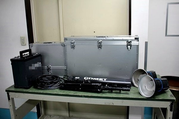 神神 035 コメット COMET ストロボヘッド CX-25ⅢH(2500W)×2&CX-244Ⅲ ストロボ ジェネレーター 電源+ポータブルスタンド*2台+ケース一の画像1
