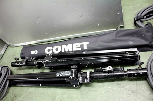 神神 034 コメット COMET ストロボヘッド CX-25ⅢH(2500W)×2&CX-244Ⅲ ストロボ ジェネレーター 電源+ポータブルスタンド*2台+ケース一_画像7