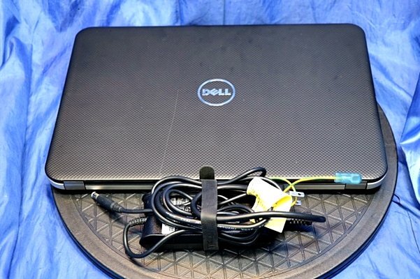 DELL Vostro 2521 ノートPC Celeron 1017U 1.6GHz /320GB/2GB　　49995Y_画像2