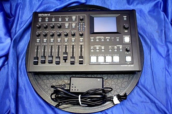 2台入荷 Roland VR-4HD ローランド ビデオスイッチャー AVミキサー HD AV Mixer USBビデオキャプチャー 48982Yの画像1