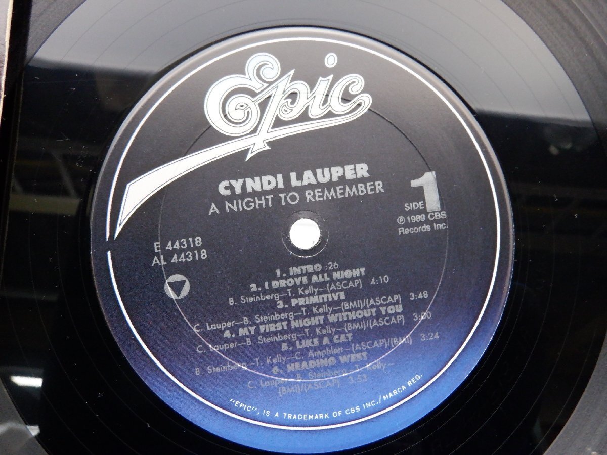 Cyndi Lauper「A Night To Remember」LP（12インチ）/Epic(OE 44318/e 44318)/洋楽ロック_画像2