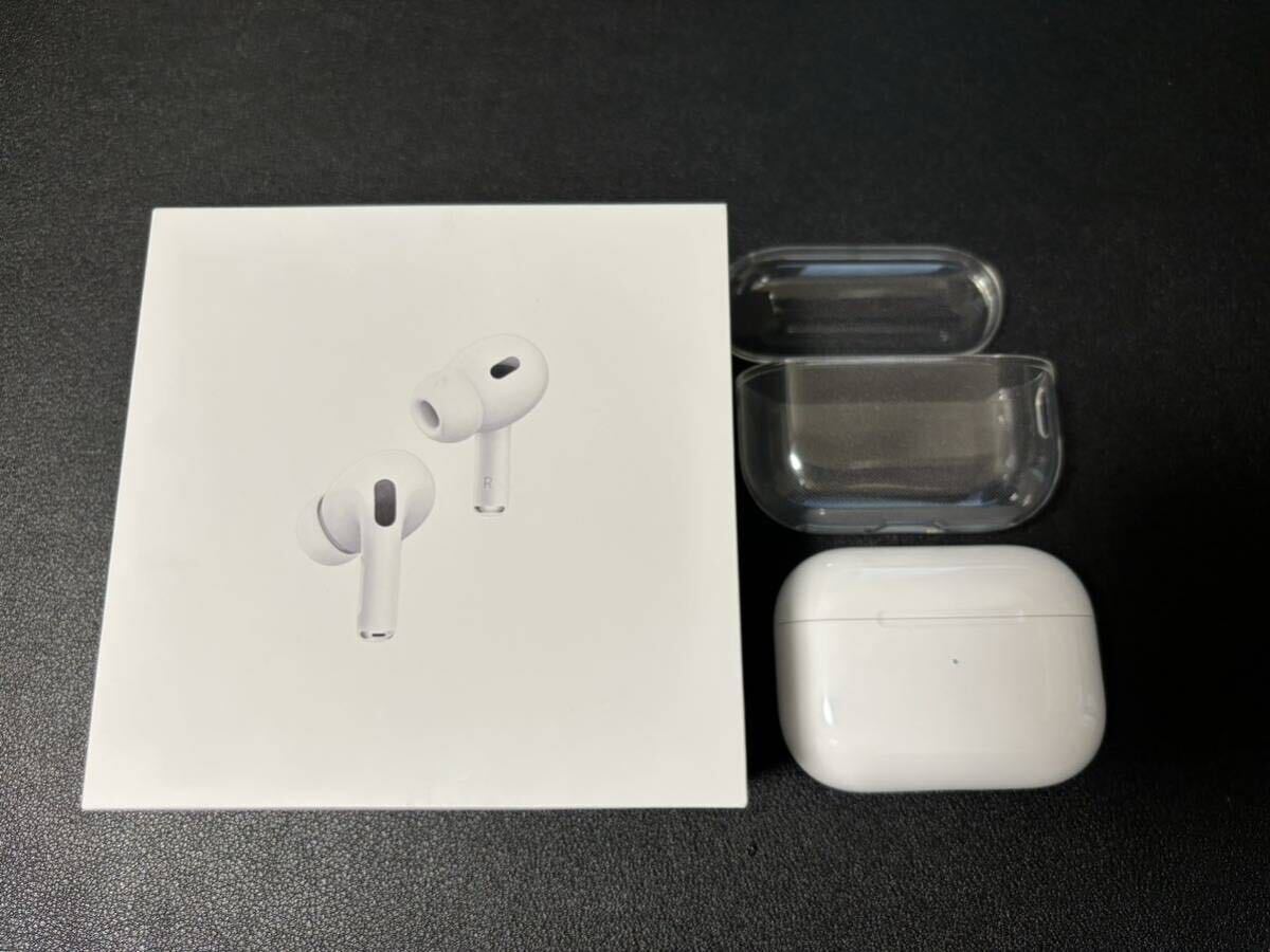 Apple MagSafe充電ケース(USB-C)付き Airpods Pro(第2世代) / MTJV3J/A ＆ ケース付き_画像1