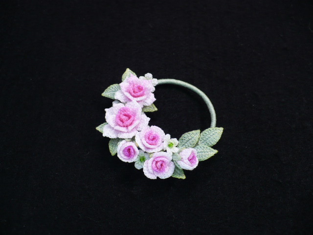 Handmade ◆ お花のリースブローチ ◆ バラ ◆ 濃いめピンク ◆レース編み_画像5