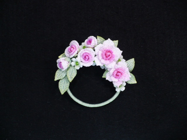 Handmade ◆ お花のリースブローチ ◆ バラ ◆ 濃いめピンク ◆レース編み_画像8