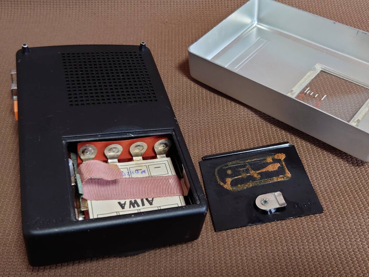 ☆★AIWA アイワ　TP-60□60年代初期■超小型オープンテープレコーダー　動作品■音量音質・巻戻し良好□再生スピードが僅かに遅いです★☆_マイナス端子1箇所に僅かなサビあります