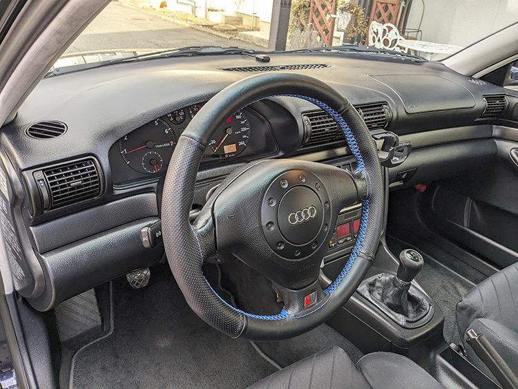 Audi アウディ A4 .8 turbo quattro 1996年 5MT 左ハンドル ドライブレコーダー アルミ 動画 長野（カーオク管理番号：C2001729）の画像4