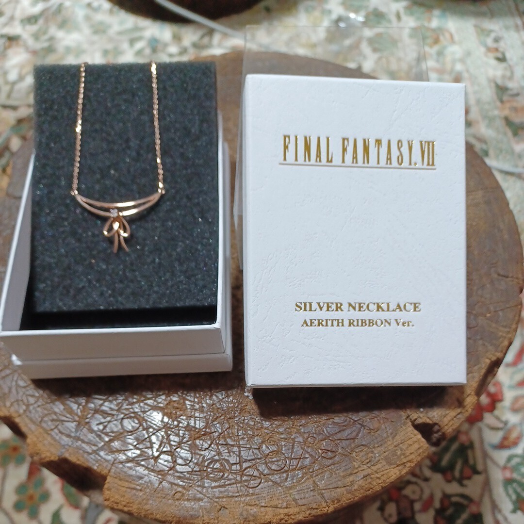 ファイナルファンタジーVII ピンク シルバーネックレス エアリスリボン Ver. FINAL FANTASY VII SILVERNECKLACE _画像1