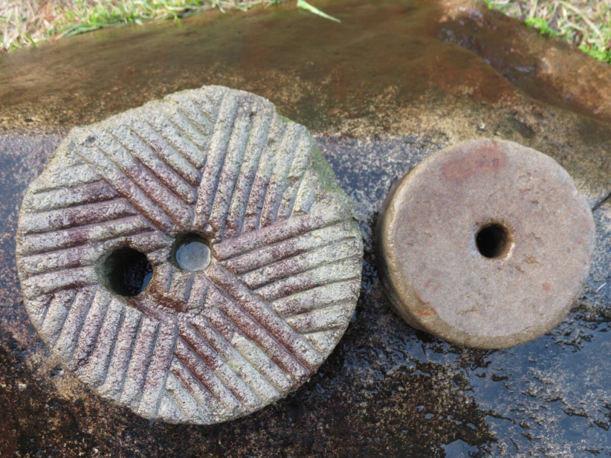  flagstone two piece diameter 30.2cm,19cm stone . stone chips garden stone natural stone 