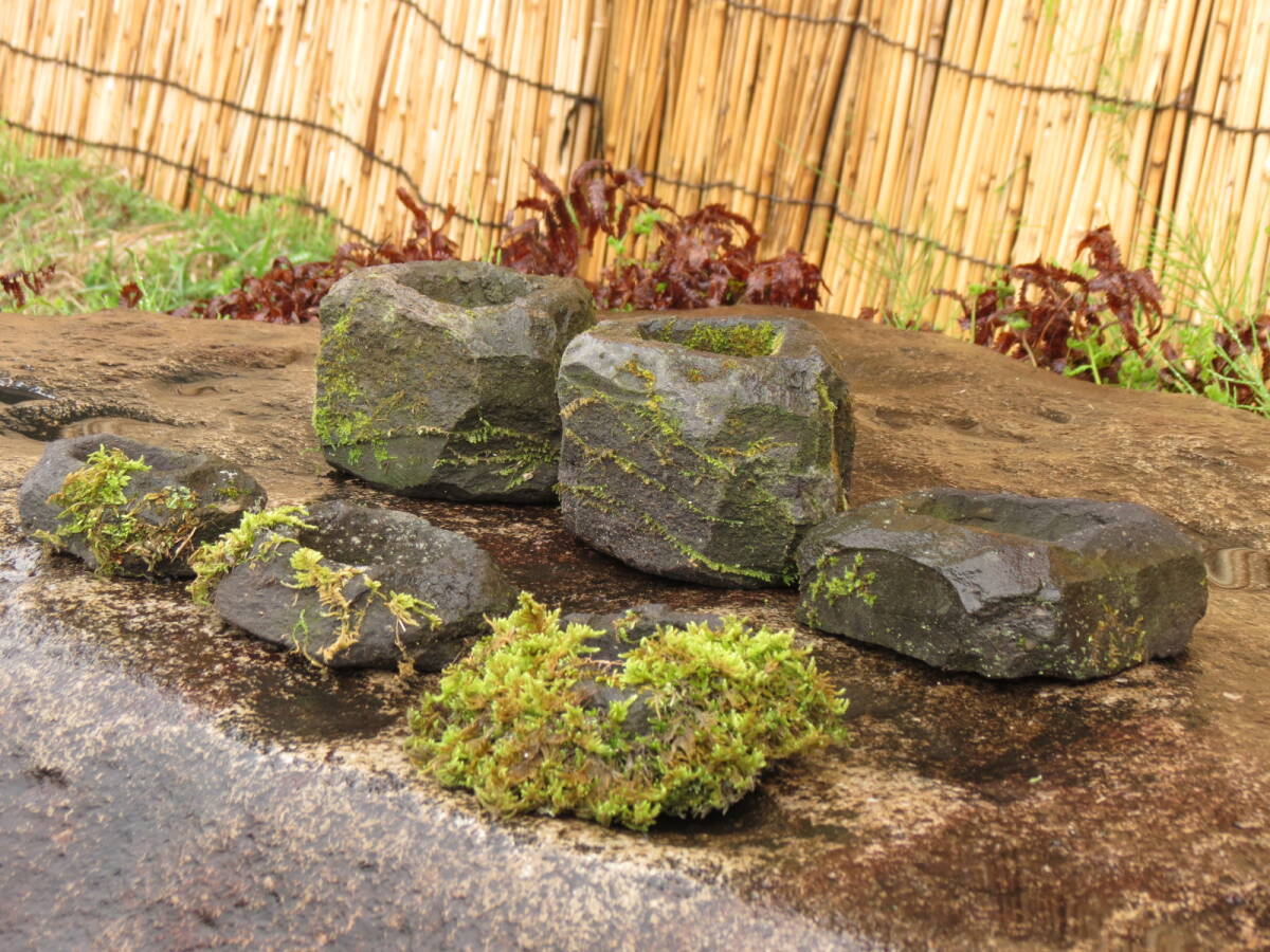 石鉢6個 横幅10.2～14.3cm 総重量5kg 植木鉢 庭石 九州産天然石の画像4