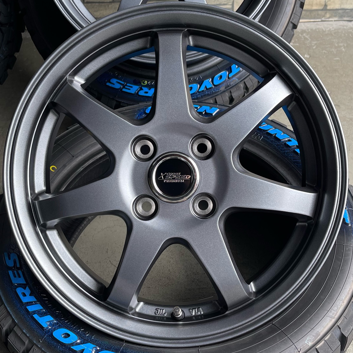 即納 タイヤホイール4本セット 165/60R15 TOYO オープンカントリー R/T 特注 軽量プレミアムR7 15×4.5J+45 4/100 MB デリカミニ ハスラーの画像4