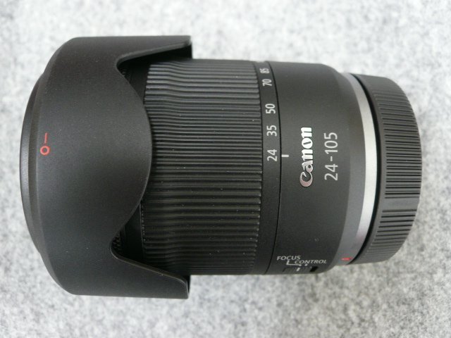 @【未使用品】 Canon キヤノン RF24-105mm F4-7.1 IS STM 交換レンズ 標準RFズームレンズ　(レンズフード EW-73D付)_画像2