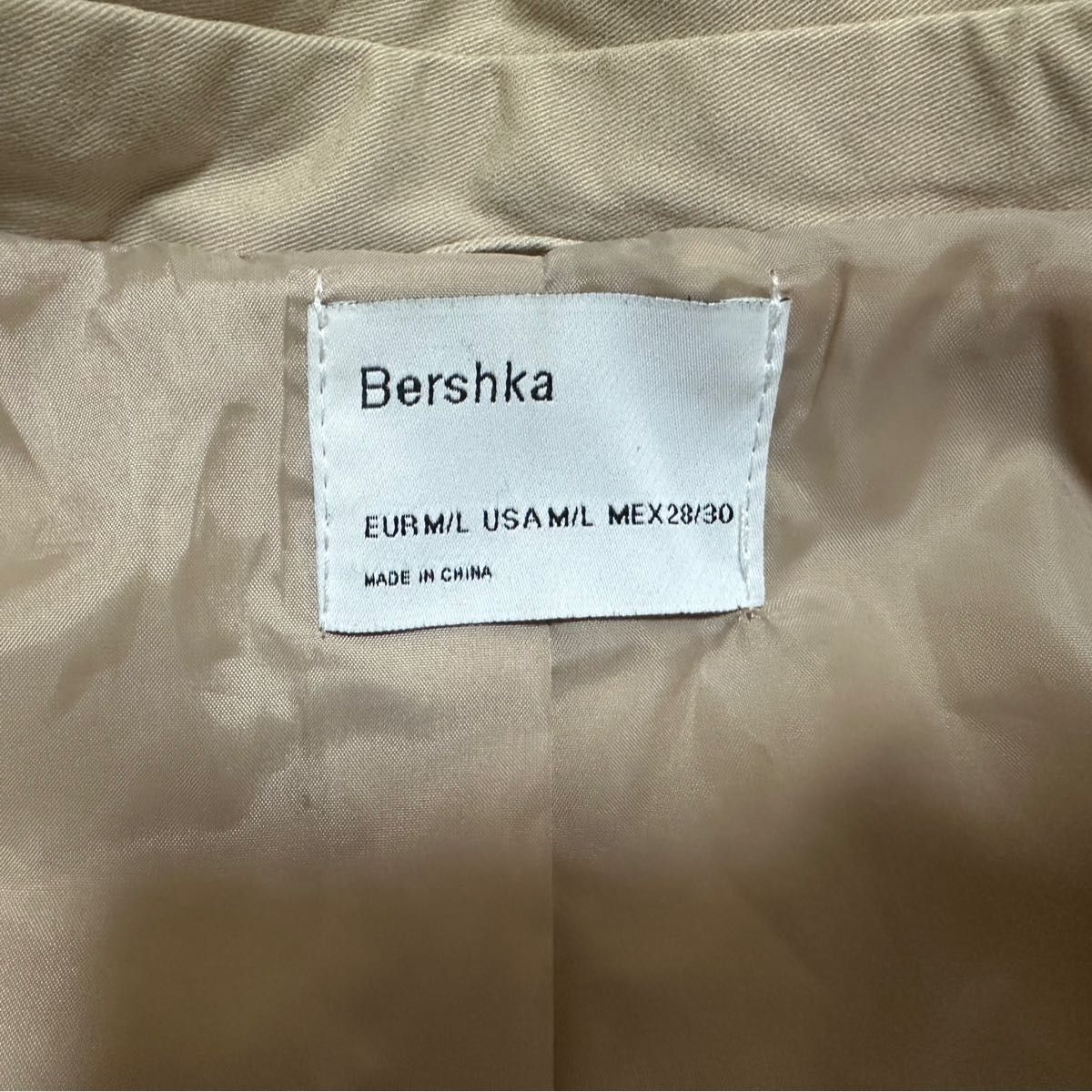 美品】Bershka ショートトレンチコート アウター ベルシュカ 春 美品】Bershka ショートトレンチコート アウター ベルシュカ 春