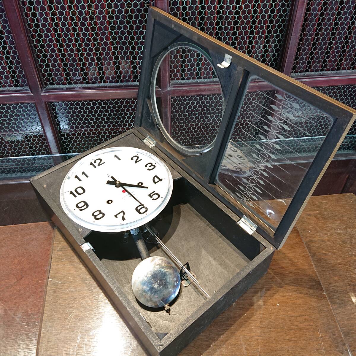 A15-0329 昭和レトロ 古時計 振子時計 掛時計 愛知時計 ゼンマイ式 箱付属 デットストック 動作品の画像7