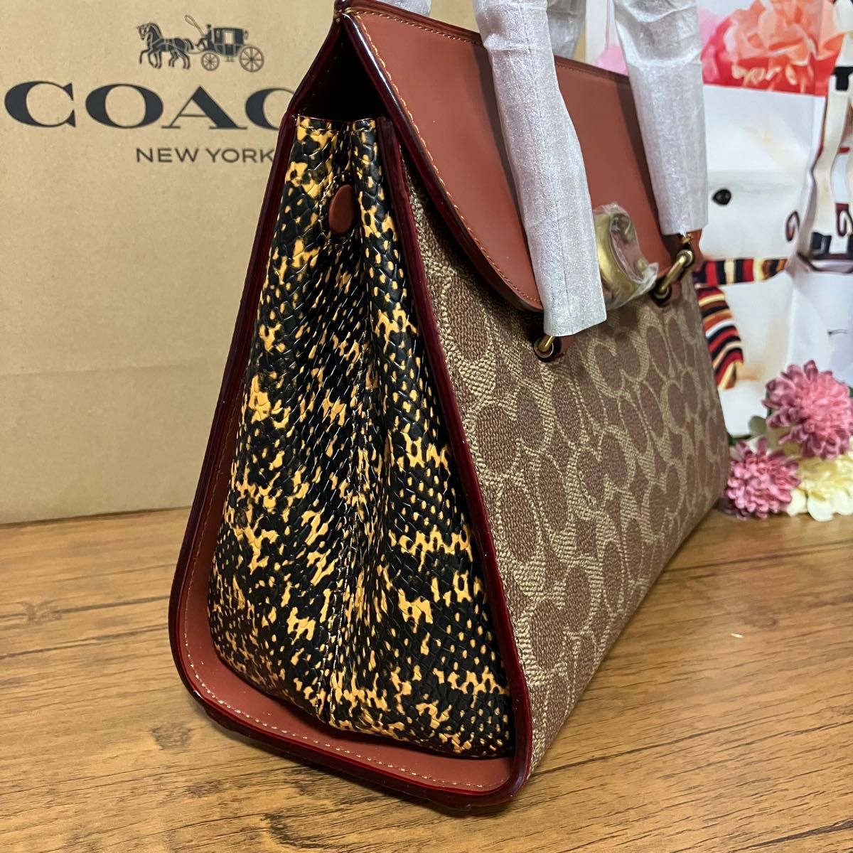 【訳あり】コーチ COACH ブルーム キャリーオール シグネチャー　画像10.11枚目要確認！　アウトレット　新品未使用