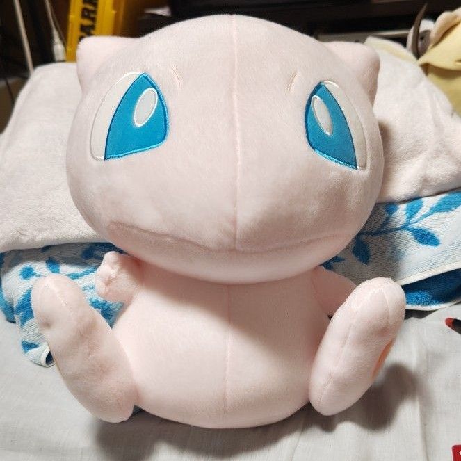 ポケットモンスター めちゃでかコロッとまんまるぬいぐるみ ミュウ