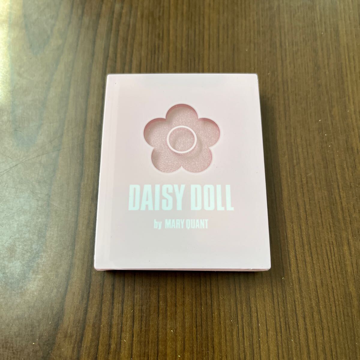 603p1627☆ DAISY DOLL by MARY QUANT(デイジードールバイマリークヮント) パウダーブラッシュ PKー02 憧れ透明感を演出する