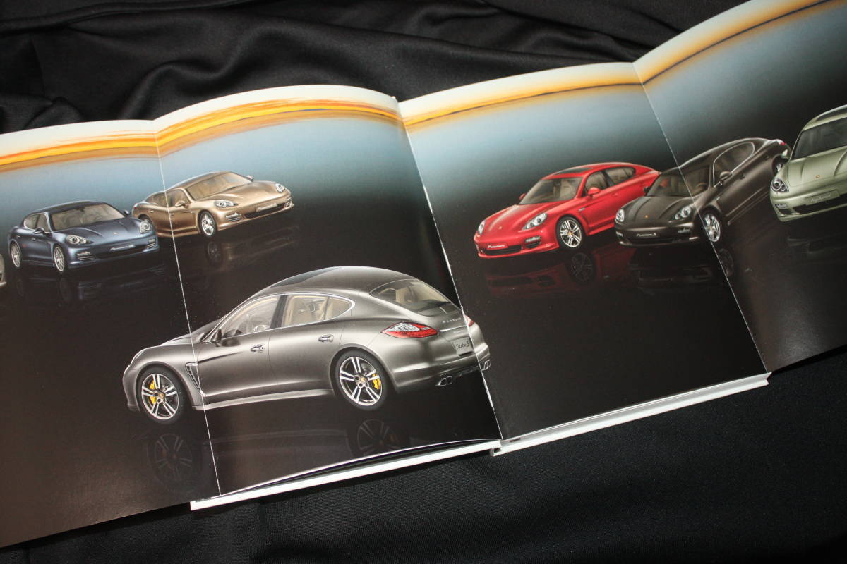 ★2012年モデル ポルシェパナメーラ 厚口カタログ+価格表2冊セット (ポルシェジャパン発行日本語版) Porsche 970 Panamera/4/S/4S/Turboの画像4