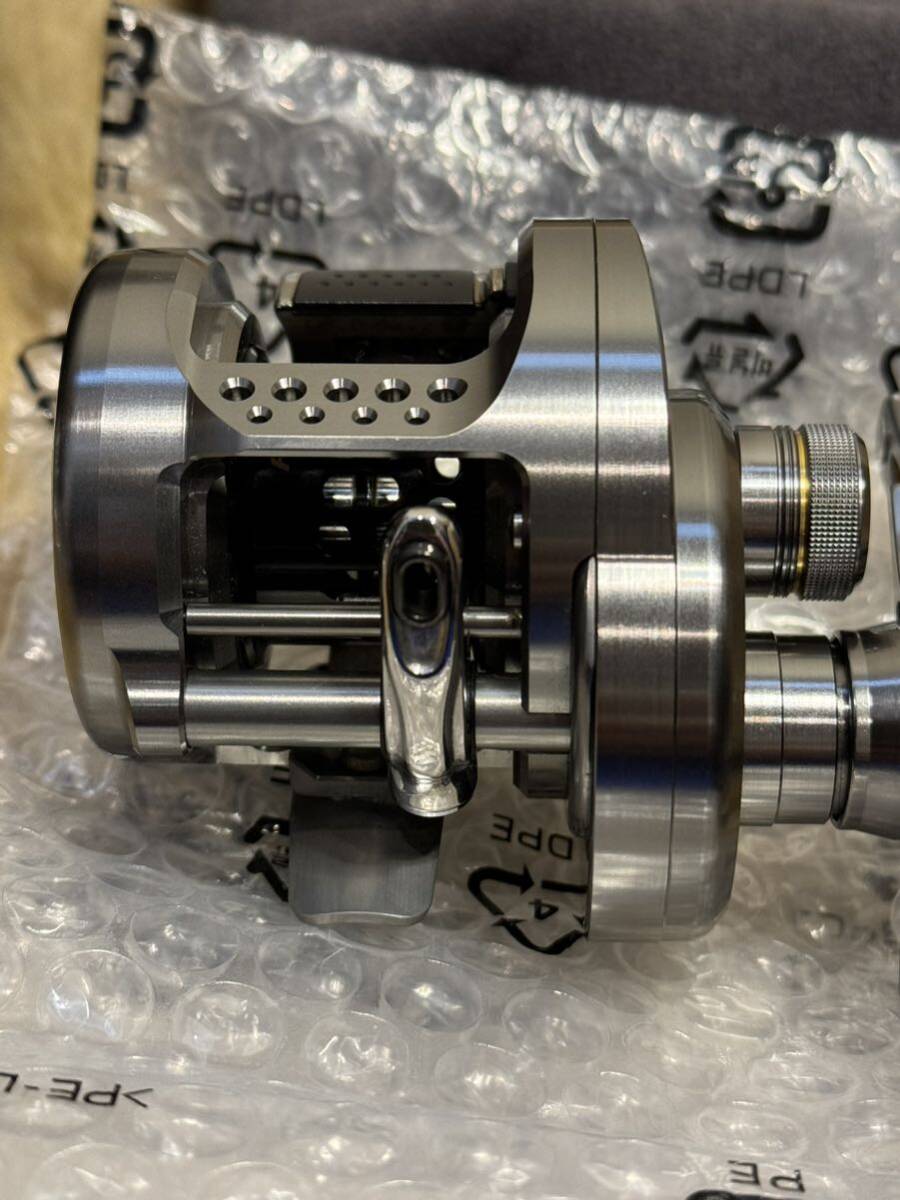 シマノ SHIMANO カルカッタコンクエスト BFS HG 左ハンドル _画像6