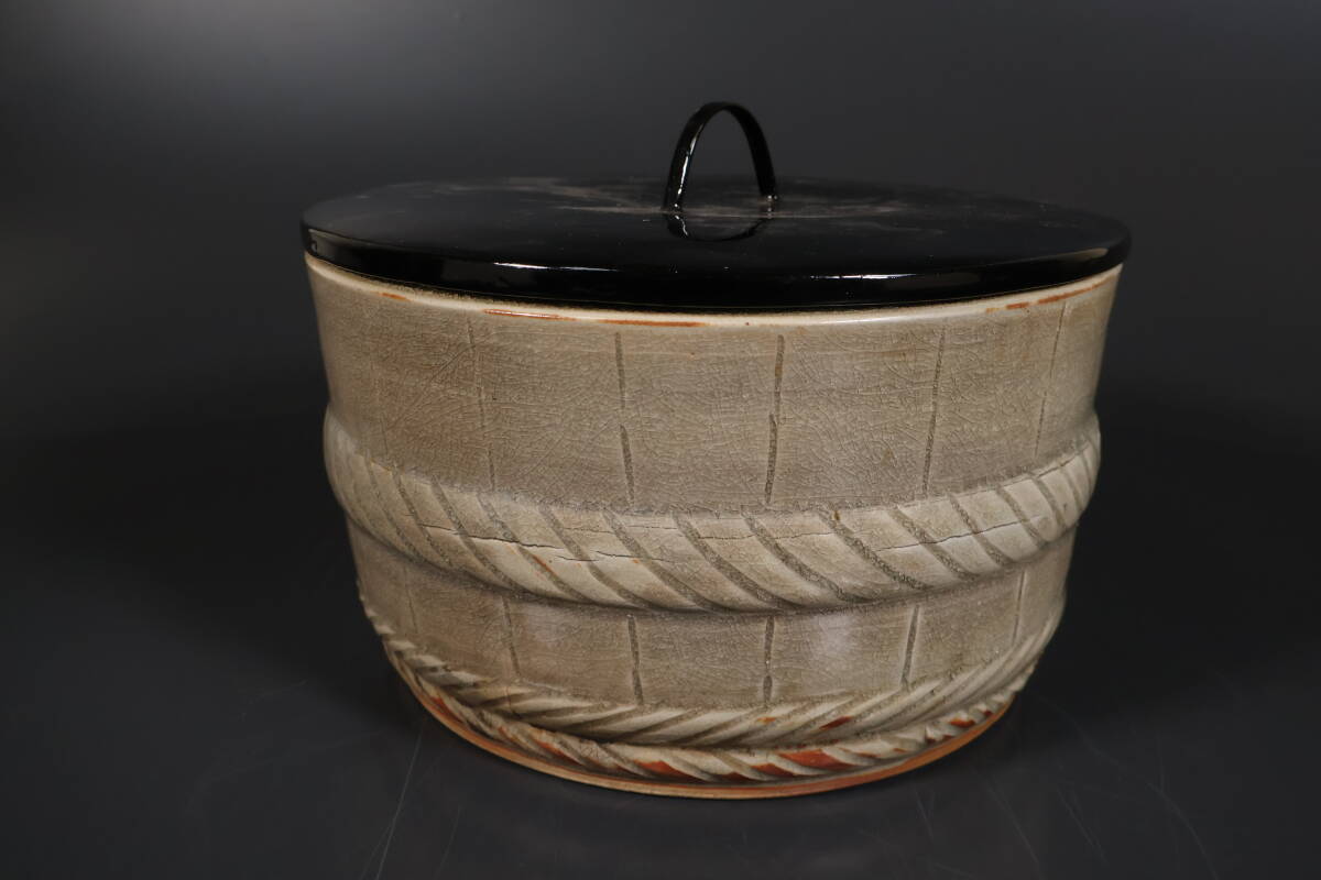 [ мир ](7978) времена старый произведение Edo . глубокий .. форма горшок сосуд для воды для чайной церемонии .. чайная посуда старый Seto 